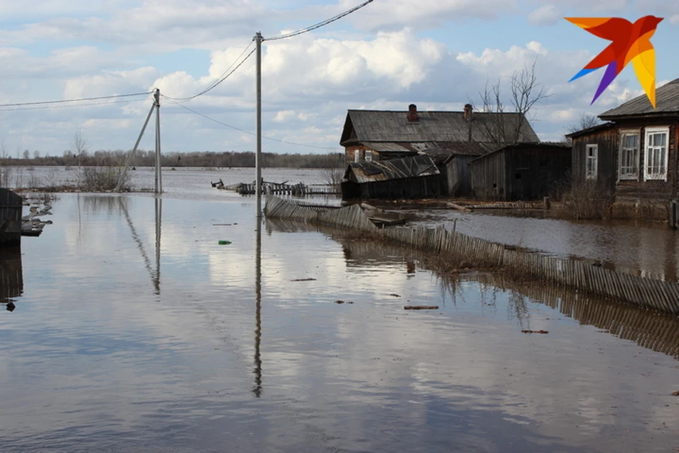 Вода на реках стремительно поднимается (архив)