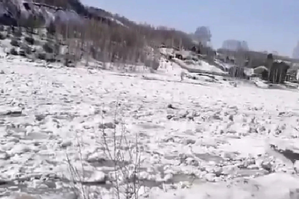 Река Кондома в Кузбассе вскрылась в районе сел Мундыбаш и Кузедеево.