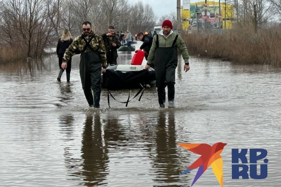 Утром 8 апреля уровень воды в Урале составил 872 см, опасное значение начинается от 930 см.