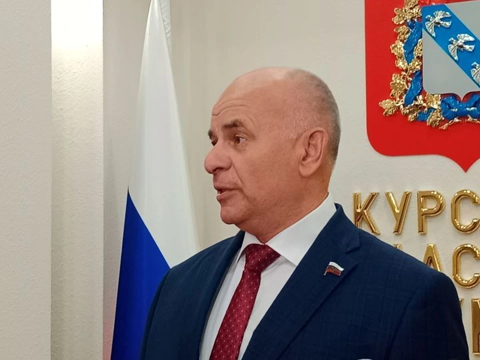 Юрий Амерев считает, что вейпы особенно опасны для детей и подростков