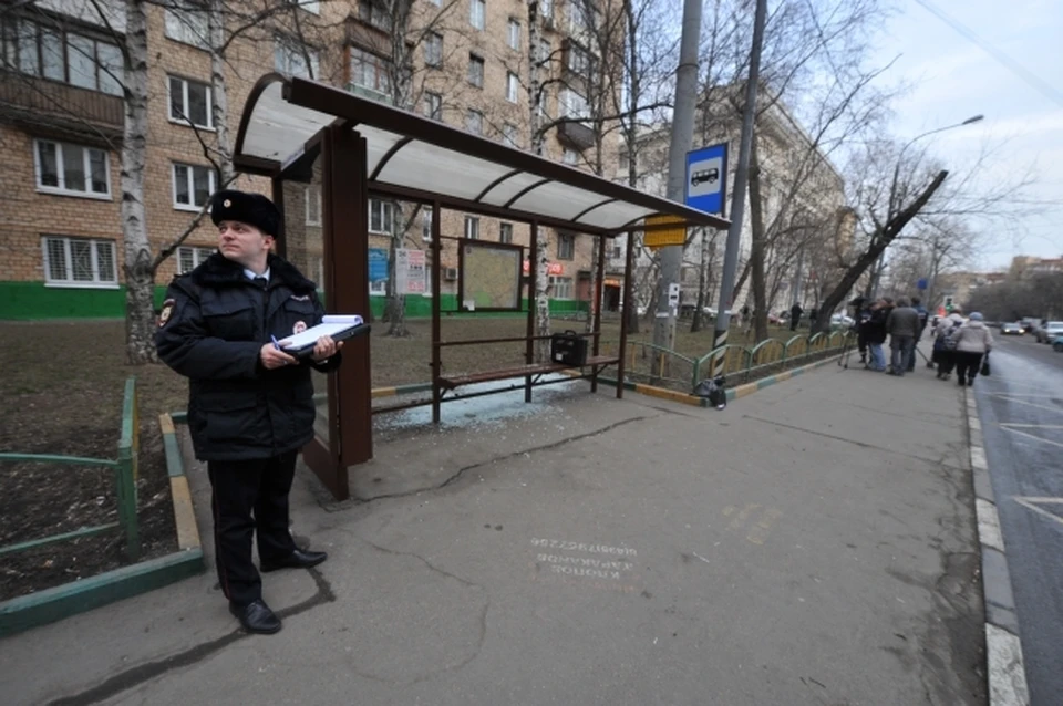 Вандалы разгромили остановку на Московском шоссе в Нижнем Новгороде.