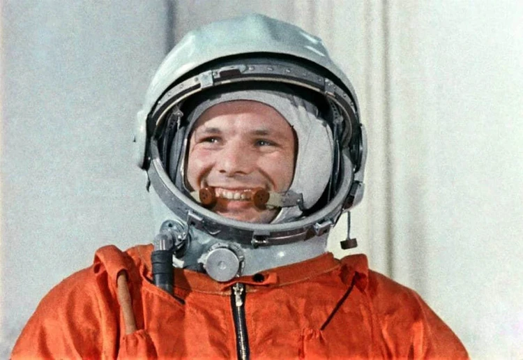 Позывной Юрия Гагарина был вдохновлен "Комсомолкой": история дружбы легендарного космонавта и газеты