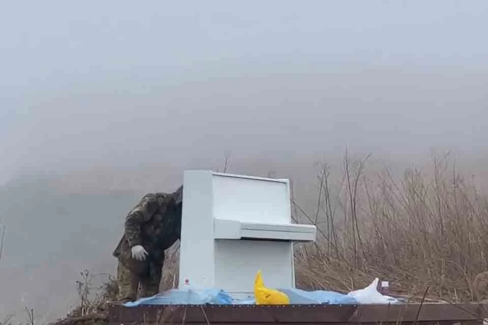 Новый инструмент покрасили в белый цвет.