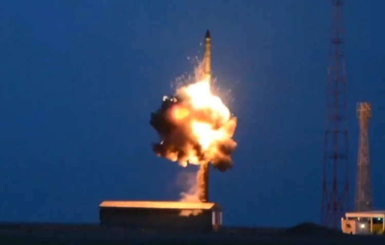 Пуск секретной «вальсирующей» баллистической ракеты стал сигналом НАТО: Россия испытала новое сверхоружие