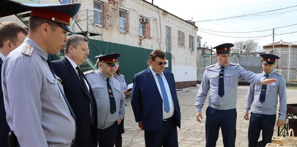 Подпись: Министр юстиции России провёл ряд рабочих встреч в Астрахани