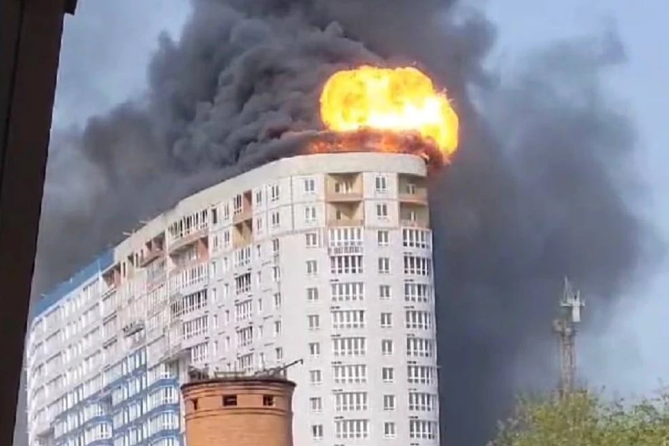 Мощный пожар тушат в Краснодаре Фото: кадр из видео