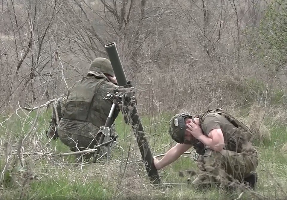 МО РФ продемонстрировало кадры боевой работы минометчиков группировки Днепр