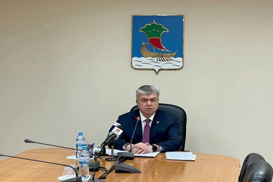 Орден был вручен за заслуги в развитии местного самоуправления в стране и многолетнюю добросовестную работу. Фото: администрация Набережных Челнов