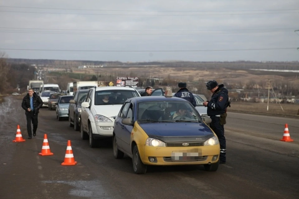 Выезд из Комсомольска-на-Амуре заблокировала полиция