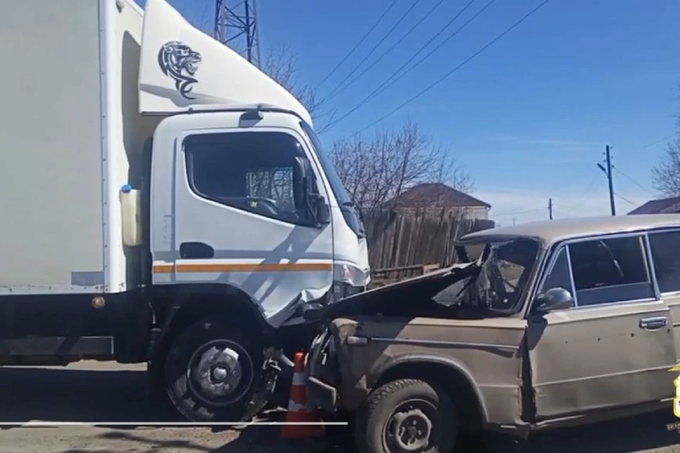 В Черемхово водитель ВАЗа попал в ДТП и скрылся с места происшествия
