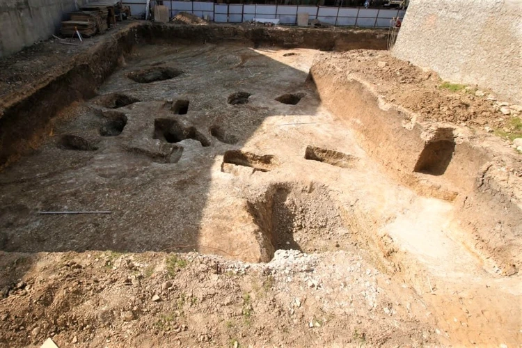 В центре Анапы нашли древние монеты для переправы в царство мертвых