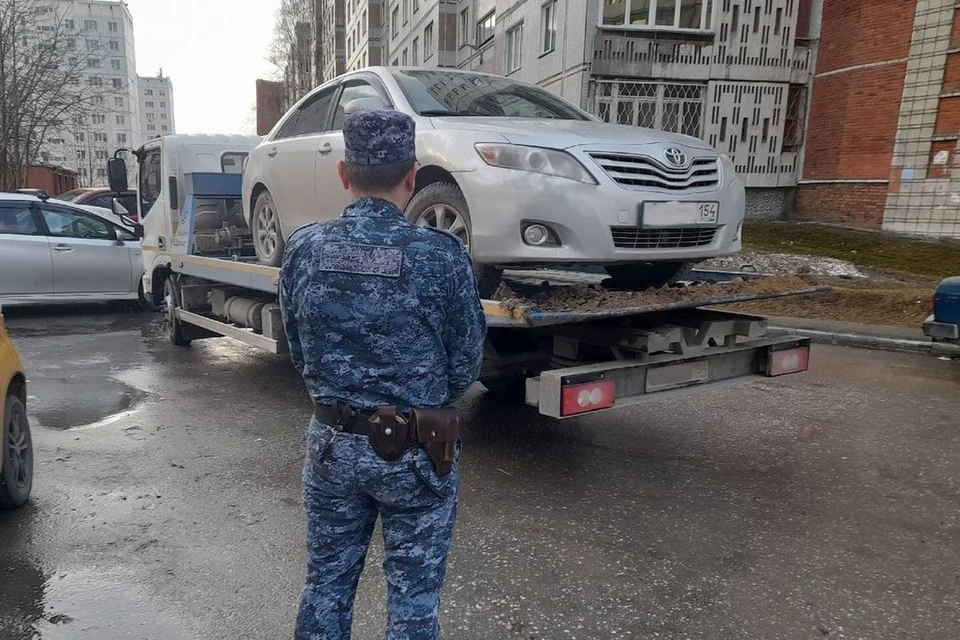 Новосибирец задолжал 500 тысяч рублей и лишился иномарки. Фото: ГУФССП России по НСО