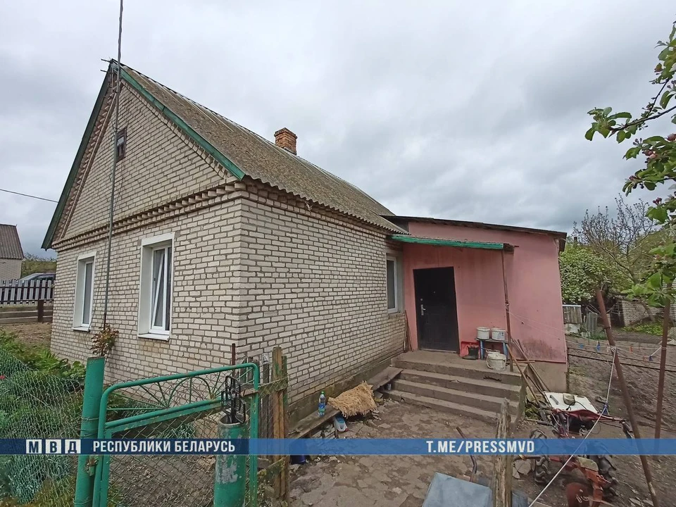 Милиция раскрыла двойное убийство матери и сына в их собственном доме в Зельве. Фото: МВД Беларуси