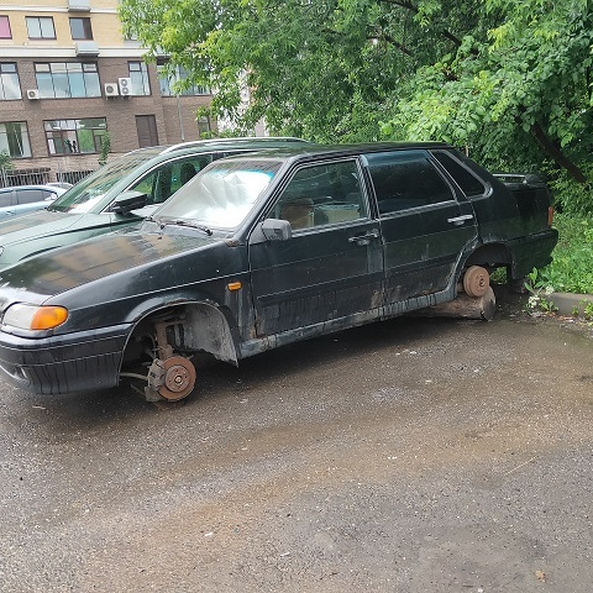 В Ярославской области будут эвакуировать на штрафстоянки брошенные машины -  KP.RU