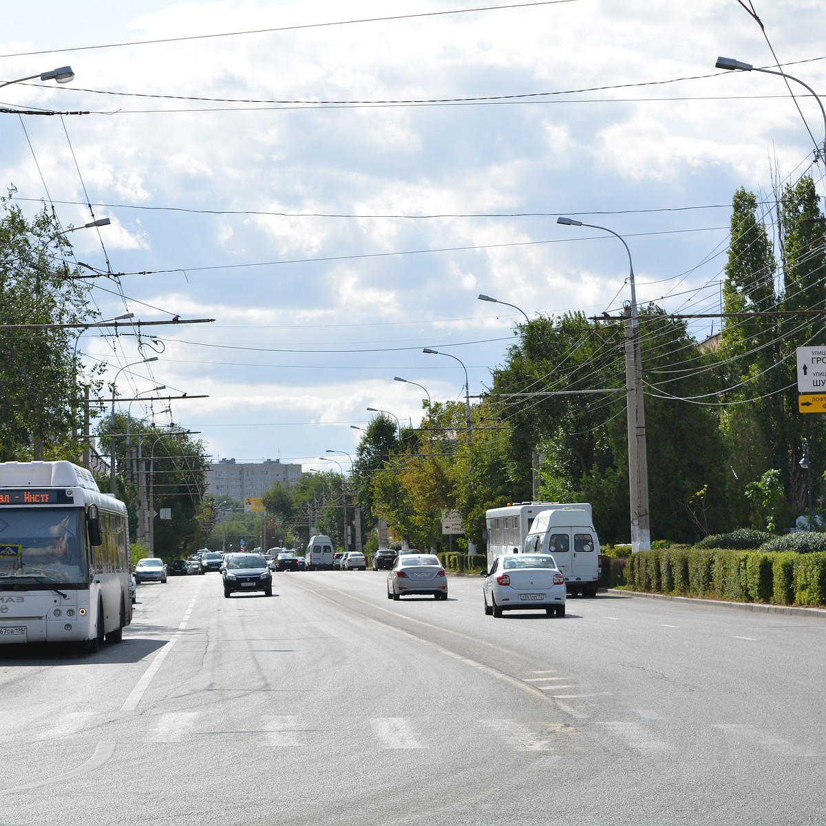 В Волгограде на Пасху и Красную горку пустят дополнительные автобусы до  кладбищ - KP.RU