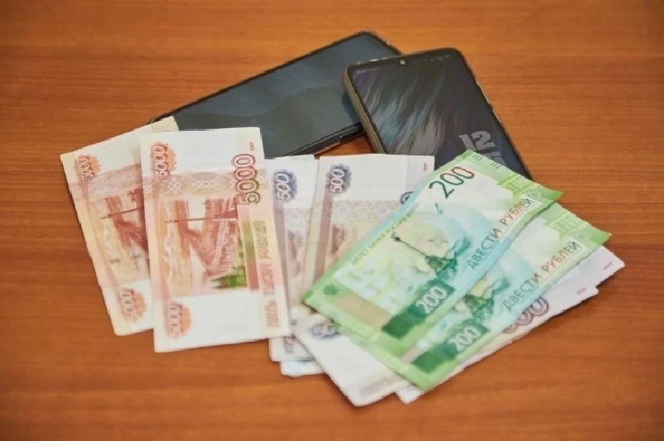 Мошенники оставили крымчанку без жилья и украли у нее 6,4 млн рублей