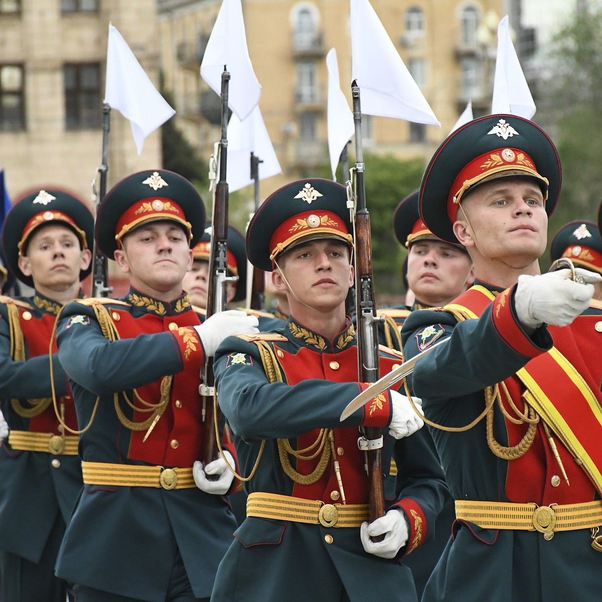 Парад Победы 2024 в Волгограде: фоторепортаж с первой репетиции - KP.RU