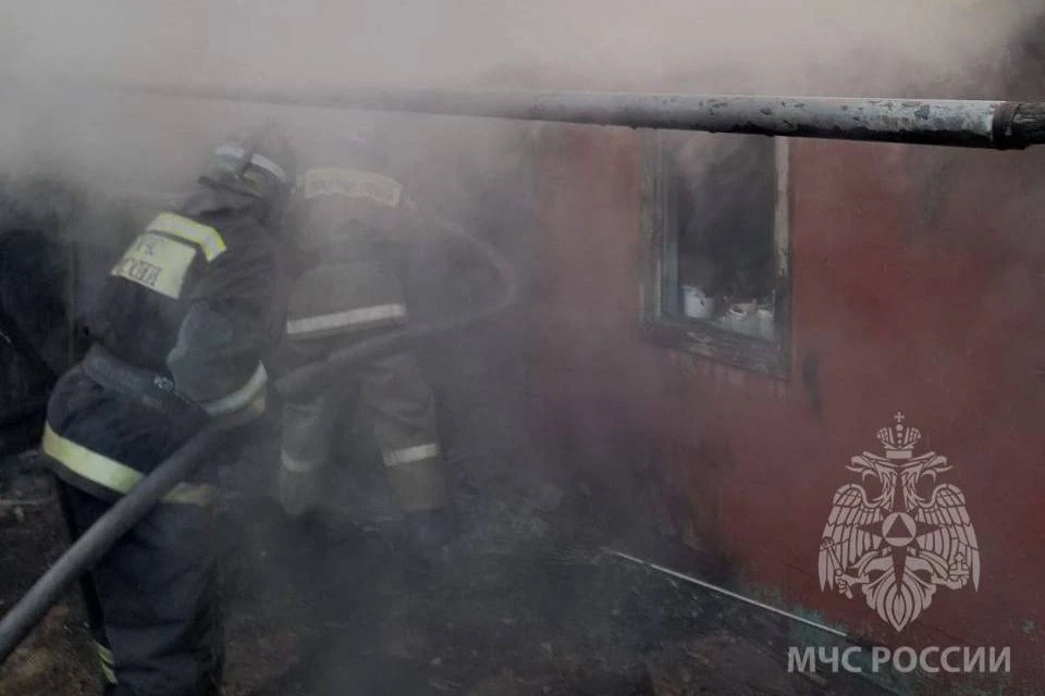 78-летний пенсионер пострадал во время пожара в селе под Липецком