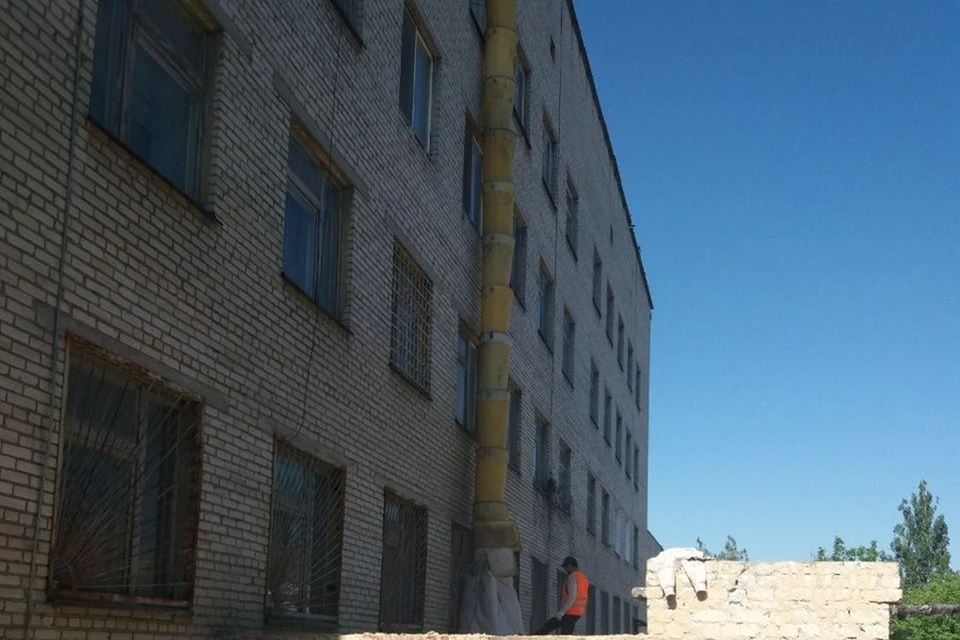 Специалисты из Забайкалья проведут капитальный ремонт больницы в Старобешево ДНР. Фото: Администрация Старобешево