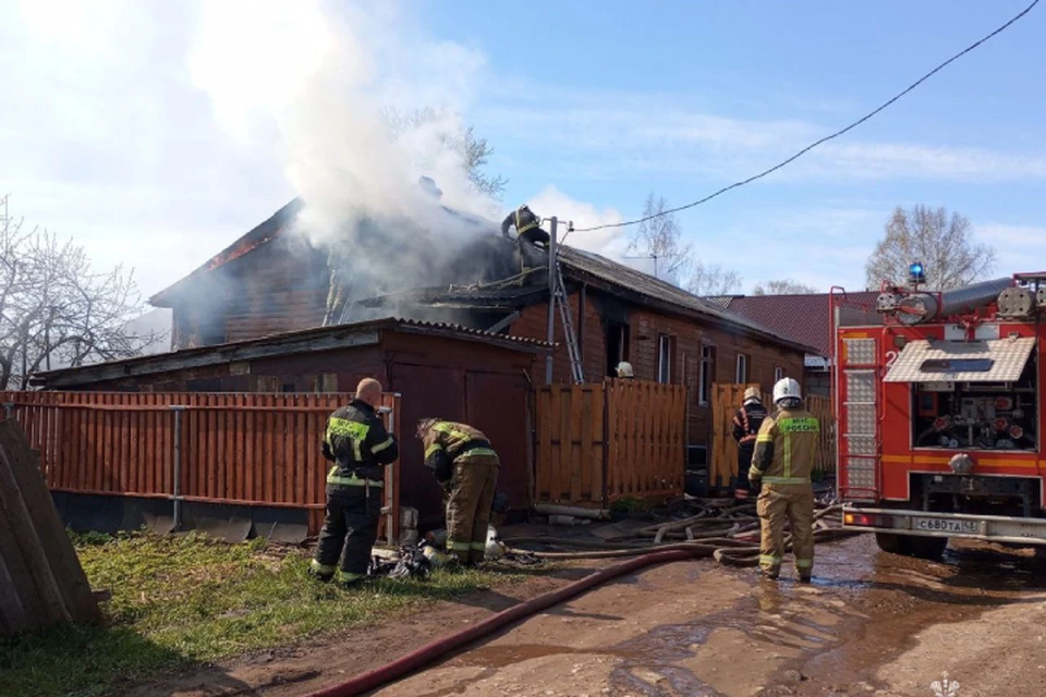 Пожар произошел утром 7 мая. Фото: ГУ МЧС по Кировской области