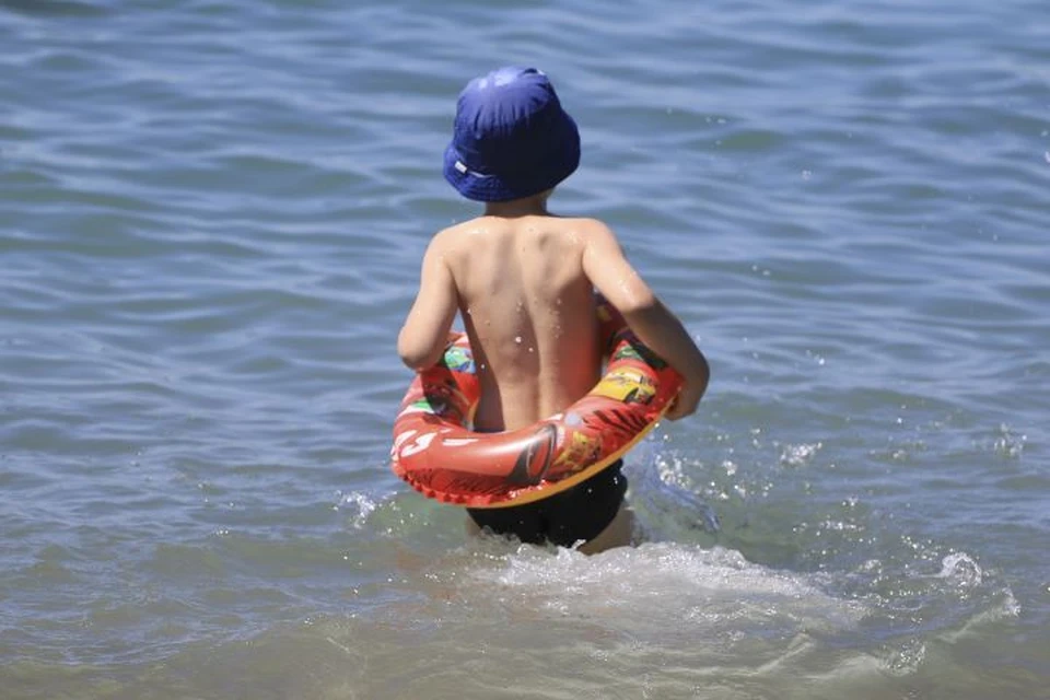Детей будут обучать плаванию на сочинских пляжах