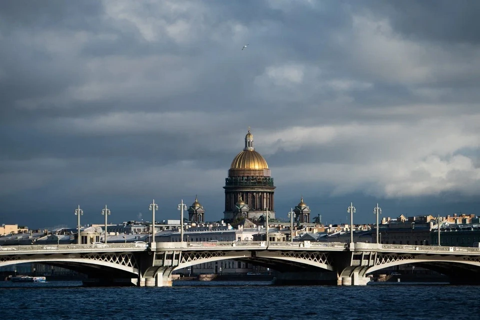 Кратковременные дожди с мокрым снегом ожидаются в Петербурге 8 мая.