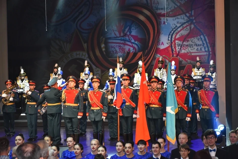 В Сахалинском международном театральном центре имени Чехова прошел праздничный концерт, посвященный Дню Победы