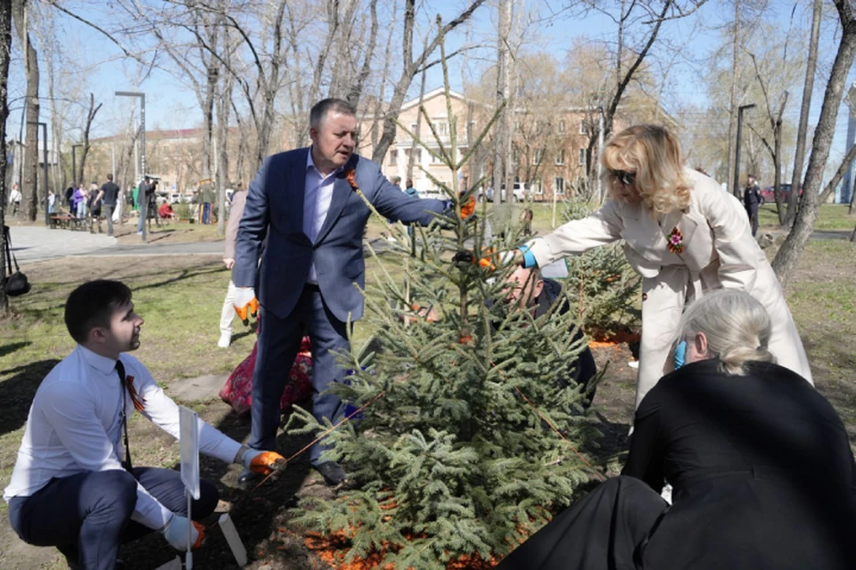 В Иркутске высадили «Лес Победы» в сквере у аэропорта