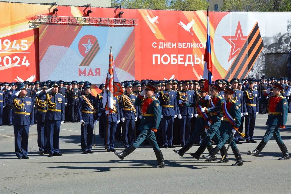 В Оренбурге прошел парад Победы