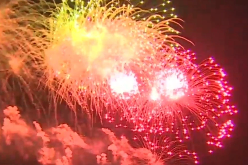 Праздничный салют в честь Дня Победы прогремел в Москве, фото: скриншот из видео