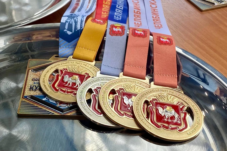 Победители и призеры соревнований получат уникальные медали с символикой турнира. Фото: София ПОРОМОВА