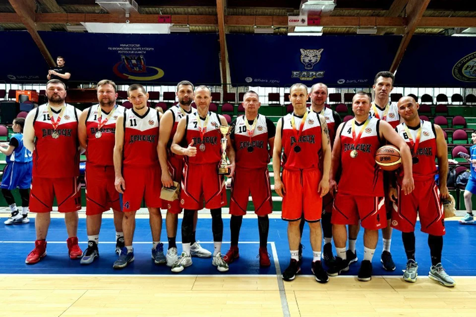 Сборная ветеранов ДНР по баскетболу привезла серебро! Фото: Минспорт ДНР