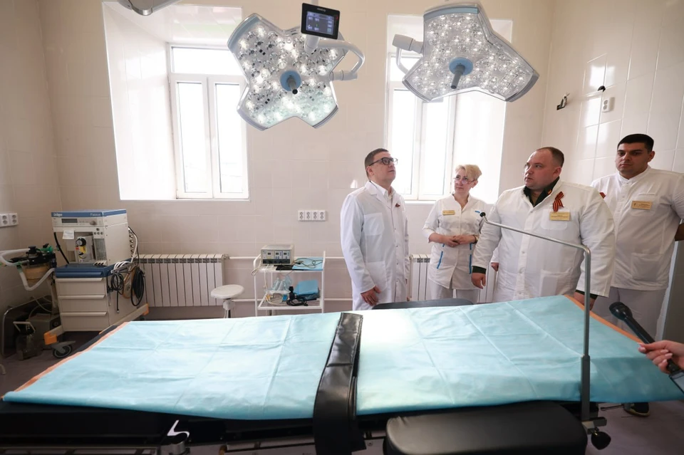 Алексей Текслер оценил ремонт в военном госпитале. Фото: пресс-служба губернатора.