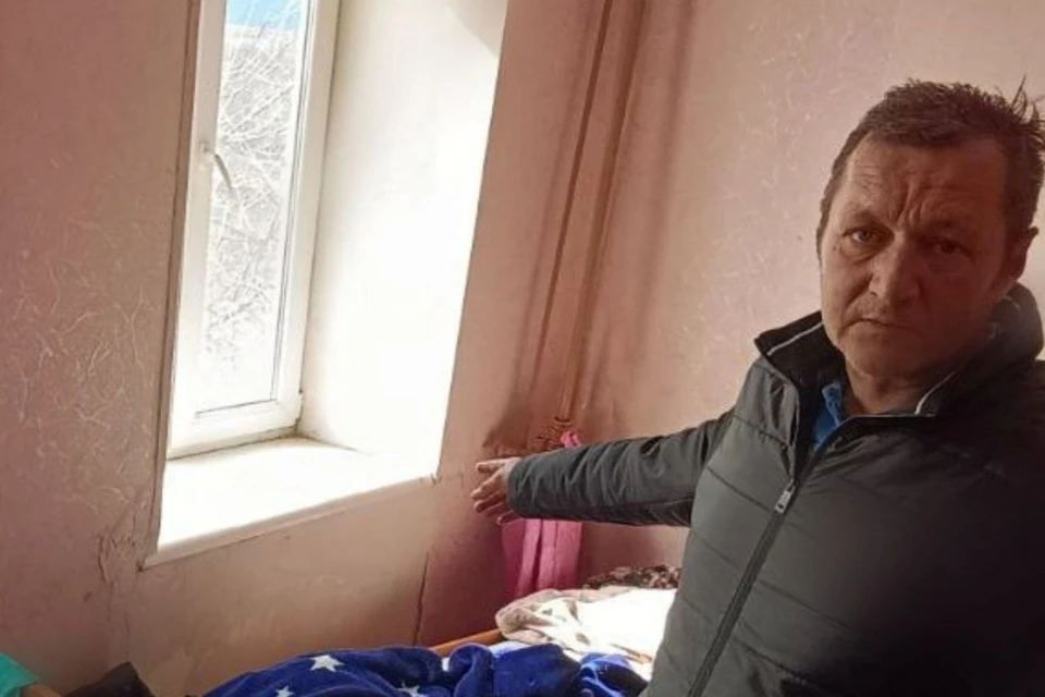 На следственном эксперименте мужчина показал, как убивал товарища. Фото: СУ СК Рф по запорожской области