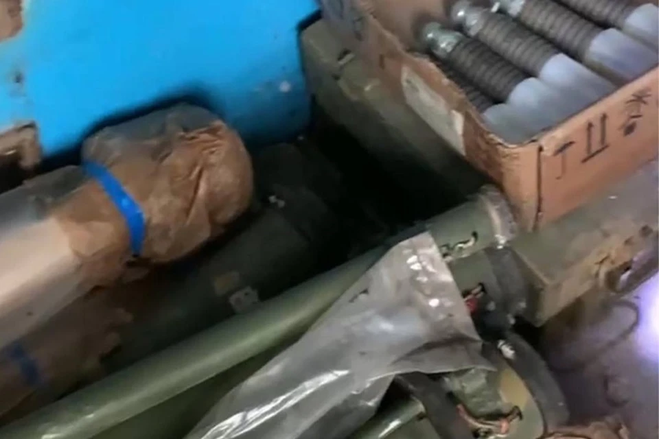 В ЛНР на оставленных украинскими военными позициях сотрудники Росгвардии нашли свыше шести тысяч снарядов. Фото - Росгвардия
