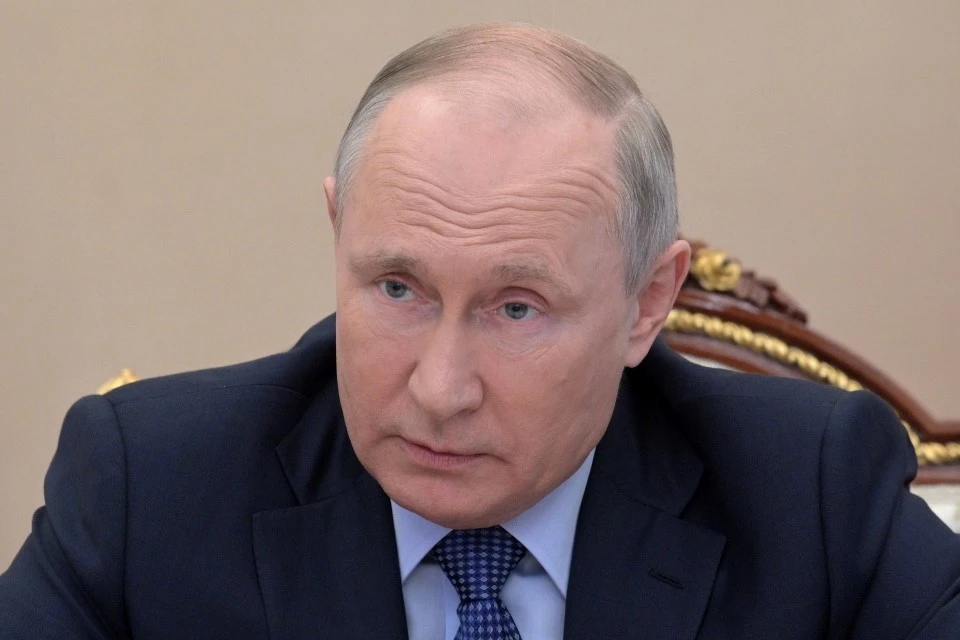 Путин призвал быстро подготовить долгосрочную стратегию развития энергетики в РФ