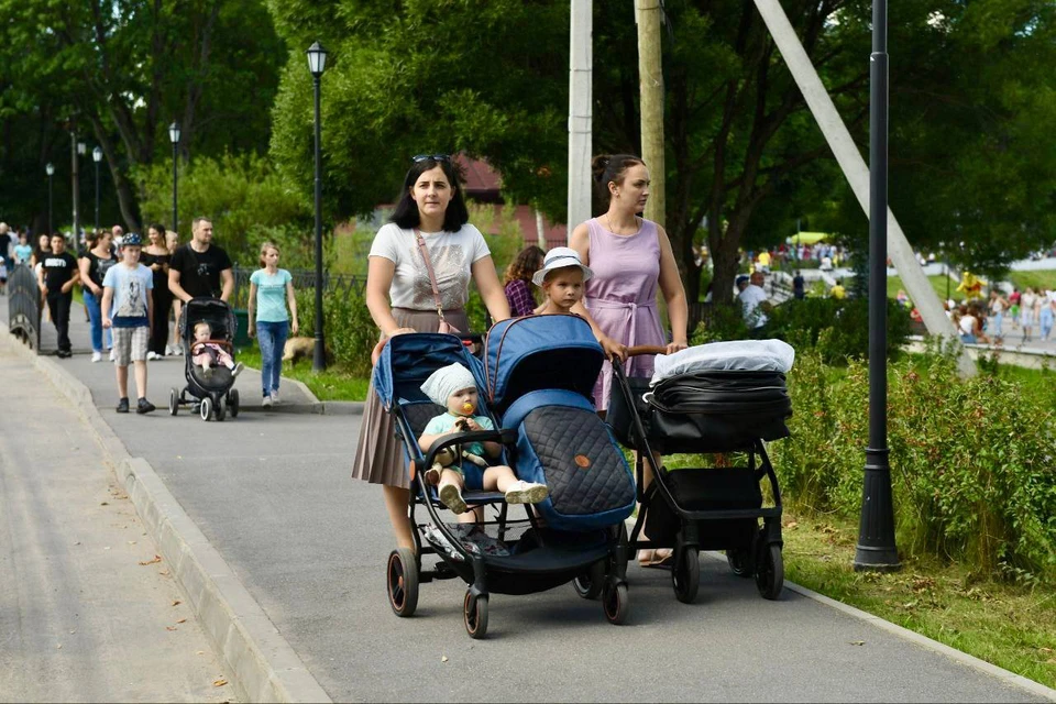 В Ленинградской области ввели региональный материнский капитал на рождение первого и второго ребенка. Фото: Telegram-канал Александра Дрозденко.