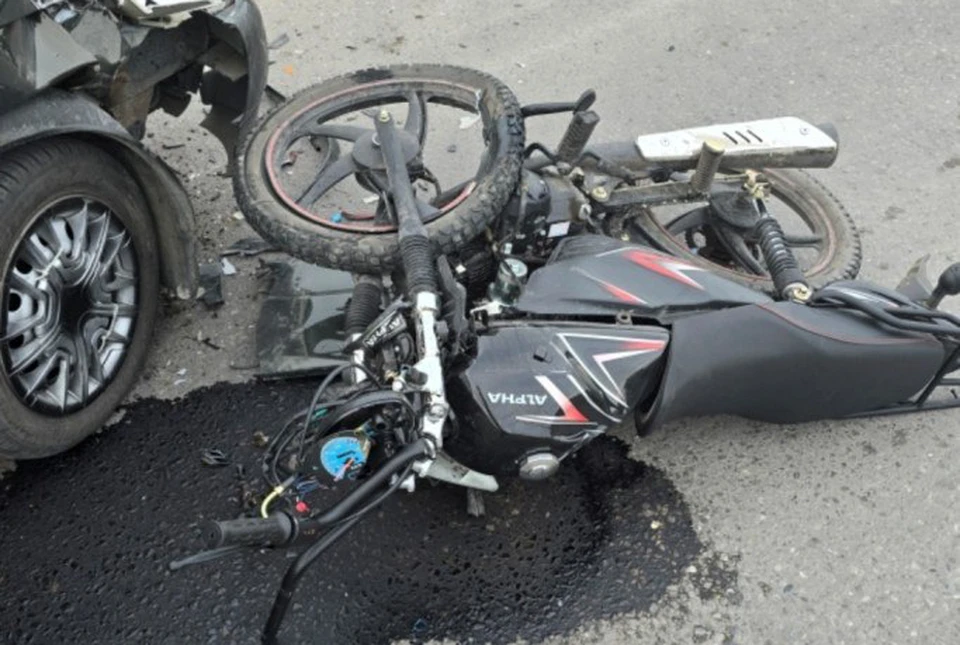 На ульяновской трассе водитель сбил двух 14-летних подростков на мопеде | ФОТО: Госавтоинспекция Ульяновской области