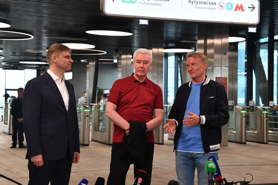 На "Кутузовской" с нуля построен один из крупнейших транспортных блоков Москвы, - объявил сегодня мэр Москвы Сергей Собянин