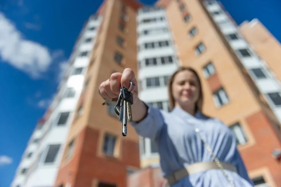 Россияне стали чаще интересоваться покупкой квартир и загородной недвижимости в Петербурге и Ленобласти.