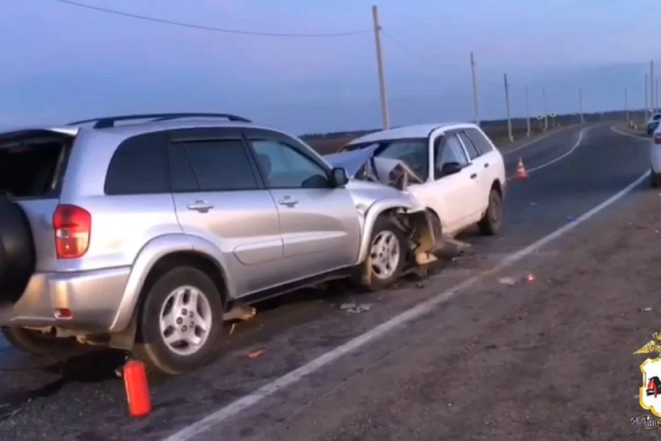 37-летний водитель погиб и четыре пассажира пострадали в ДТП в Усольском районе.