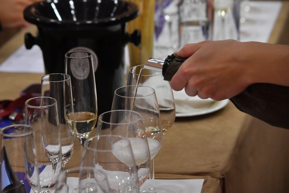 Цены на кубанские вина начинаются от 4 тысяч рублей Фото: Владимир ВЕЛЕНГУРИН
