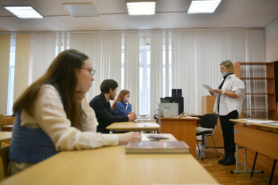 11 ульяновских выпускников написали ЕГЭ по химии и литературе на высшие баллы