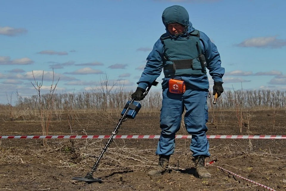 В ДНР за сутки уничтожили 150 единиц взрывоопасных предметов. Фото: МЧС России по ДНР