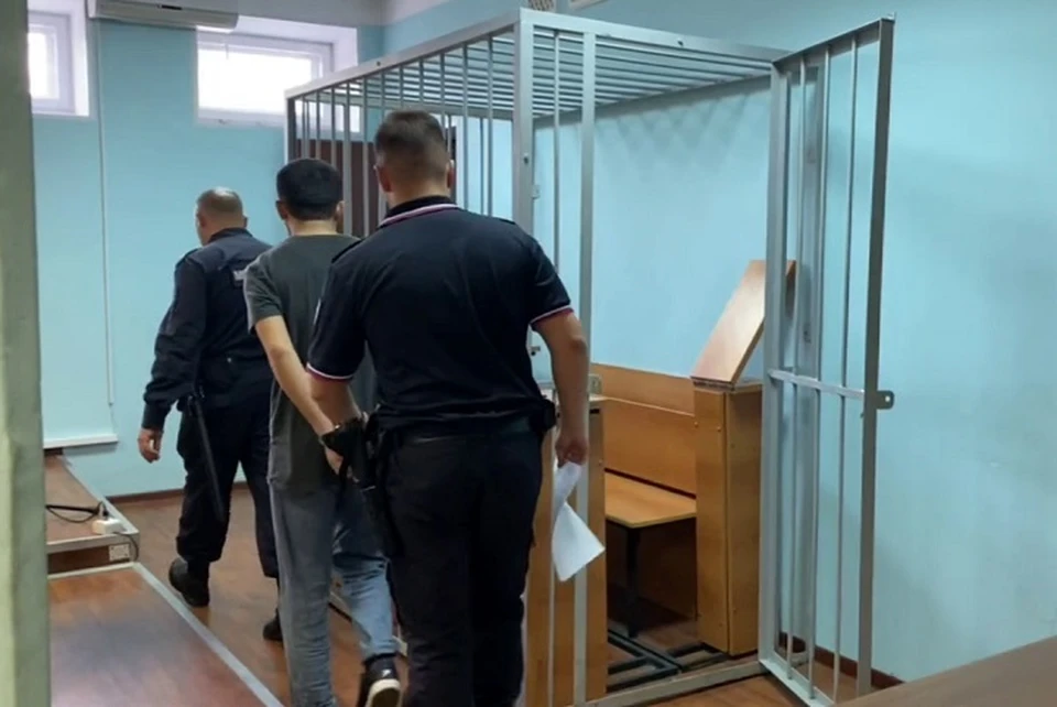 В Ярославле осудили курьера телефонных мошенников.