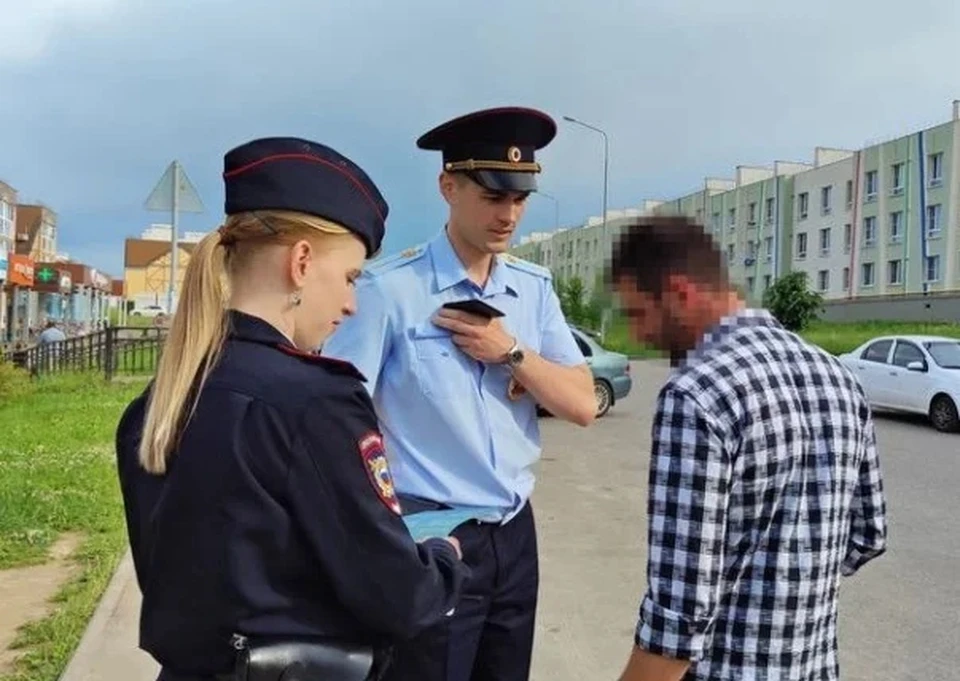В Калуге полиция проверила 133 иностранца во время рейда
