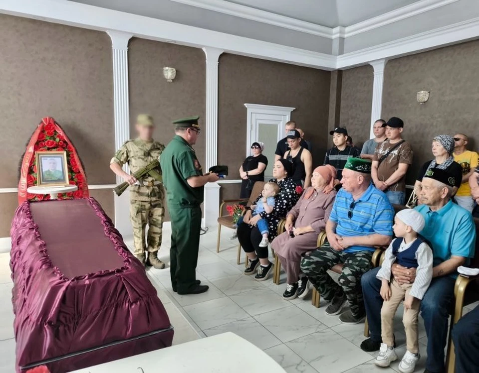В Уфе простились с погибшим в СВО 31-летним Романом Мамаевым.