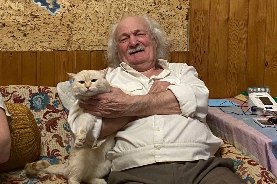 Новосибирцы собрали 75 тысяч для пенсионера, у которого сгорела квартира. Фото: предоставлено Александрой Шишкиной