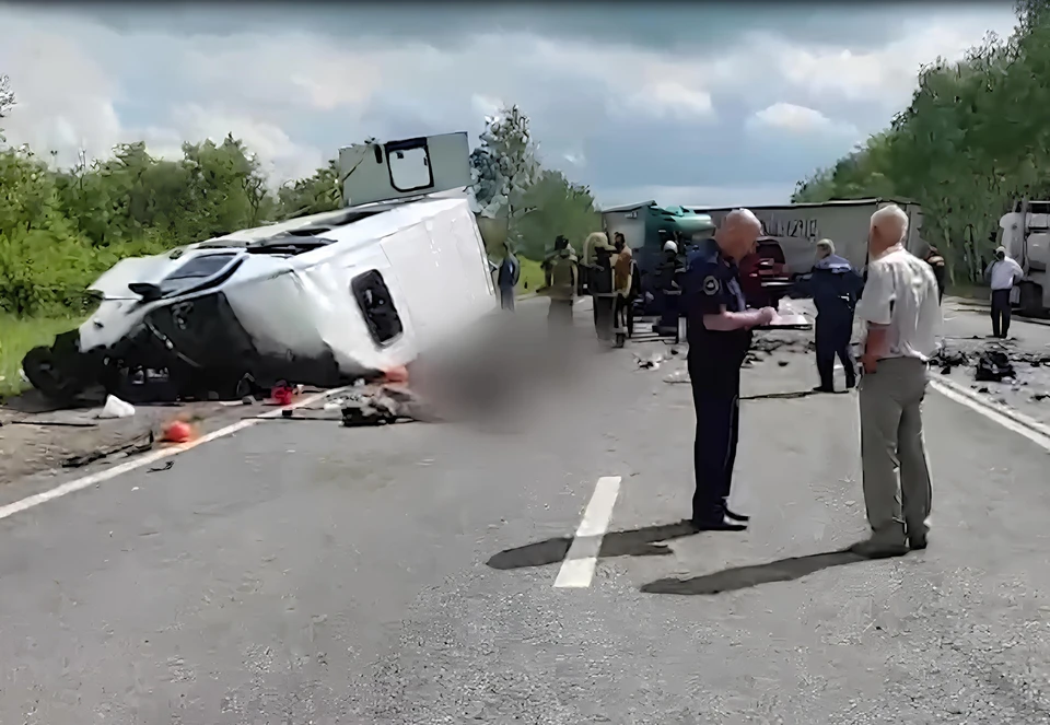 В аварии погибли восемь человек, еще 13 пострадали. Фото: СК Рязанской области