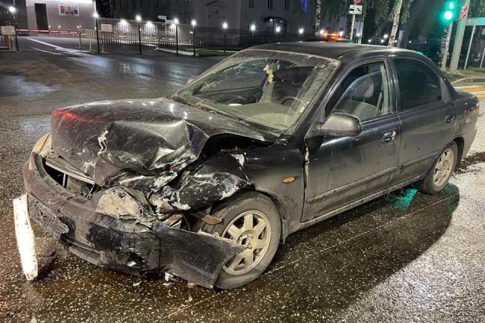 Авария случилась поздним вечером. Фото: ГИБДД Кировской области